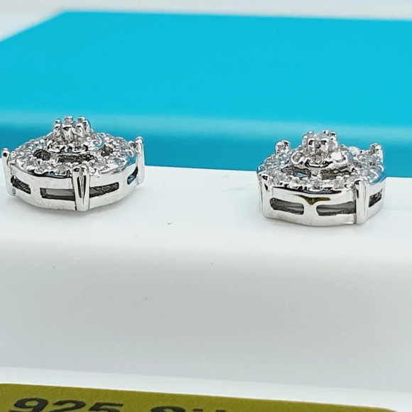 "925 Sterling Silver CZ Beautiful Earrings for Women, 1USPAR4200 - Picture 9 of 11